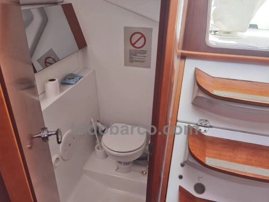 Beneteau Oceanis 31 preowned for sale