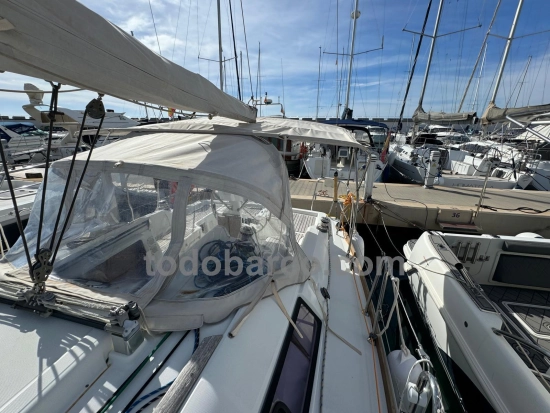 Beneteau Oceanis 31 preowned for sale