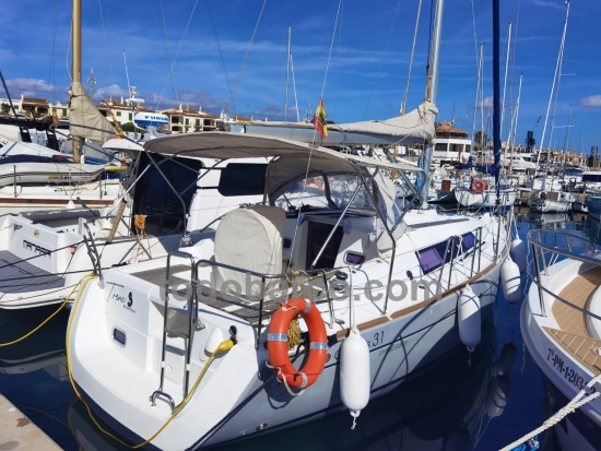 Beneteau Oceanis 31 preowned for sale