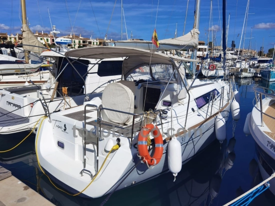 Beneteau Oceanis 31 preowned for sale