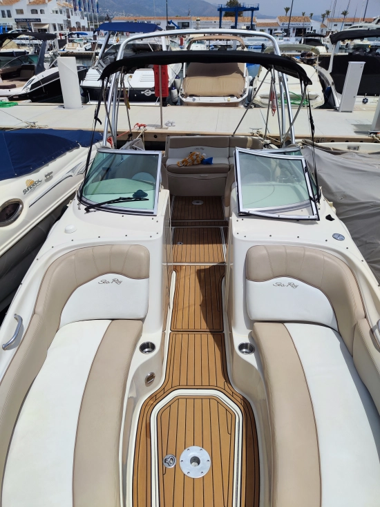 Sea Ray Sundeck 240 preowned for sale