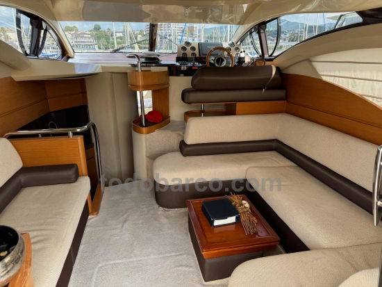 Azimut 43 Fly preowned for sale