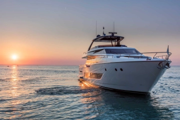 Ferretti Yachts 850 gebraucht zum verkauf