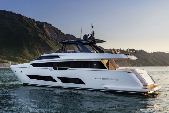 Ferretti Yachts 850 d’occasion à vendre