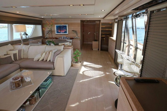 Custom Line NAVETTA 33 gebraucht zum verkauf