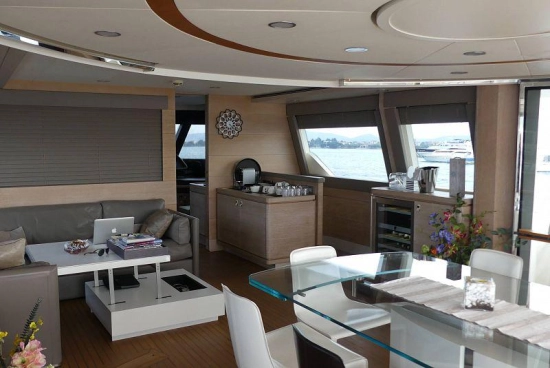 Custom Line NAVETTA 33 gebraucht zum verkauf