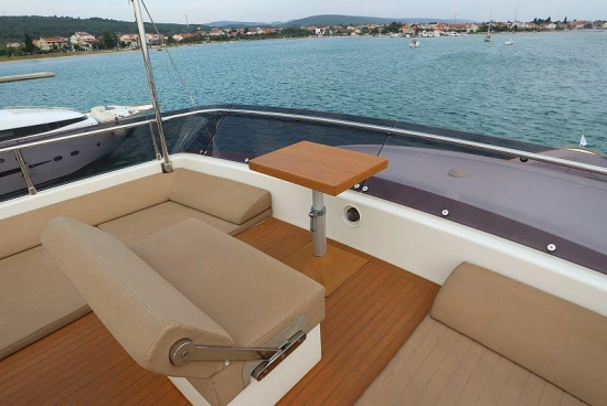 Custom Line NAVETTA 33 gebraucht zum verkauf