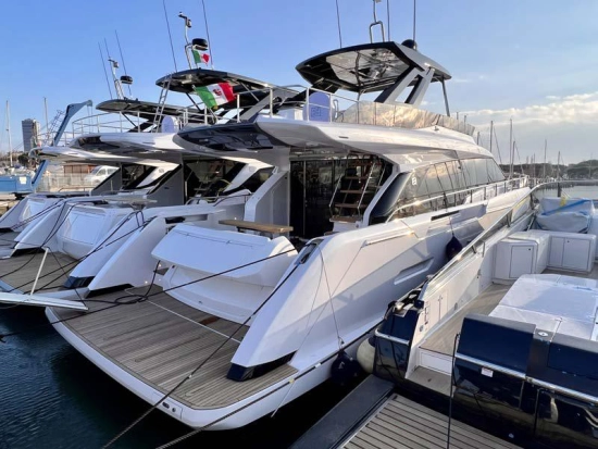 Ferretti 670 neu zum verkauf