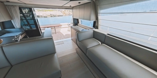 Ferretti 550 gebraucht zum verkauf