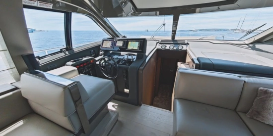 Ferretti 550 gebraucht zum verkauf