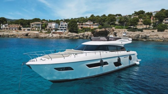 Ferretti 550 gebraucht zum verkauf