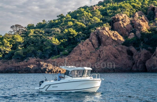 Quicksilver Pilothouse CAPTUR 625 neu zum verkauf