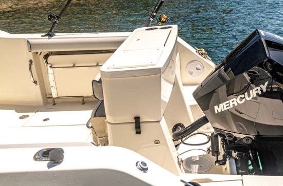 Quicksilver Pilothouse CAPTUR 705  SMART gebraucht zum verkauf