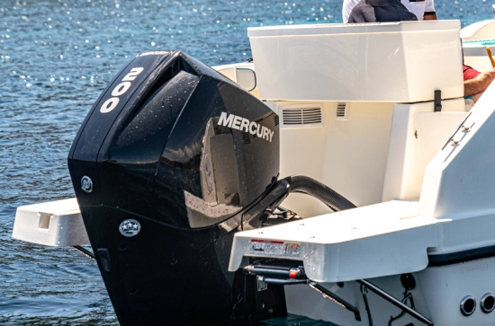 Quicksilver Pilothouse CAPTUR 705  SMART gebraucht zum verkauf