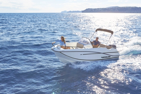 Quicksilver Open Activ 555 Smart 2025 brand new for sale