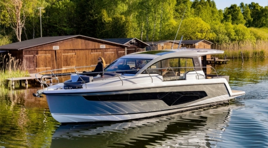 Sealine C335 brand new for sale