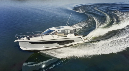 Sealine C335 brand new for sale