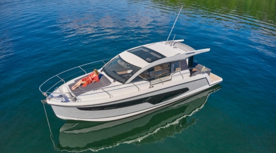 Sealine C335 brand new for sale