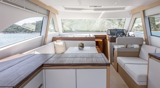 Solaris Power 48 FLYBRIDGE brand new for sale