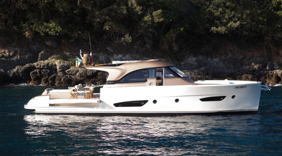 Solaris Power 57 FLYBRIDGE brand new for sale