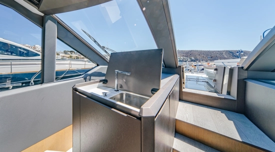 Galeon 640 FLY preowned for sale