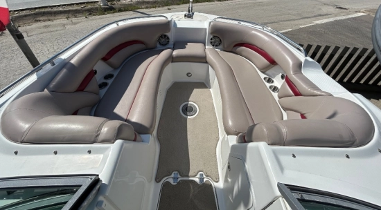 Hurricane SUNDECK 2400 preowned for sale