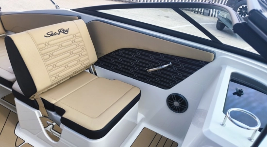 Sea Ray SPX 210 brand new for sale