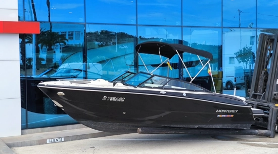 MONTERAY 214 SS BOWRIDER preowned for sale