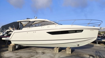 Sealine S330 gebraucht zum verkauf