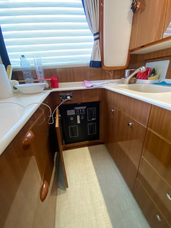 Viking Yachts 48 CONVERTIBLE preowned for sale