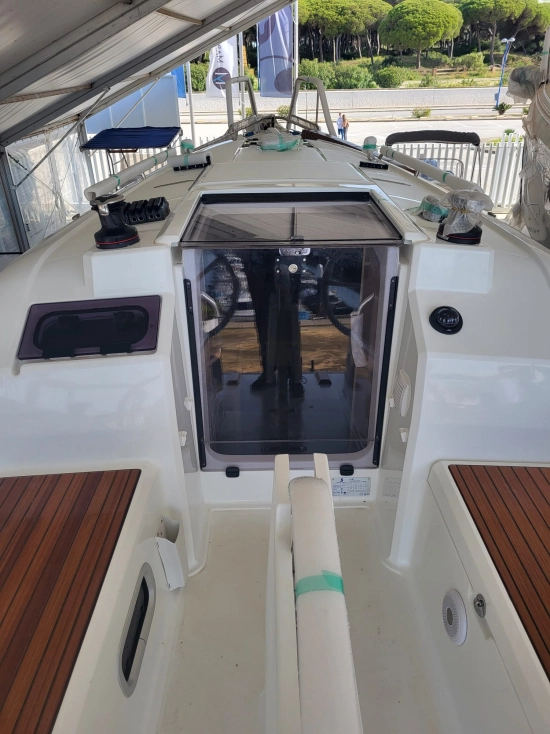 Beneteau Oceanis 30.1 brand new for sale