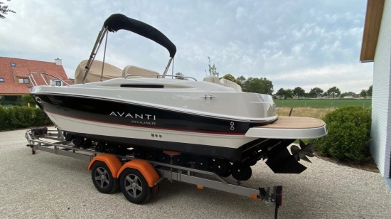 Bayliner Avanti 8 preowned for sale