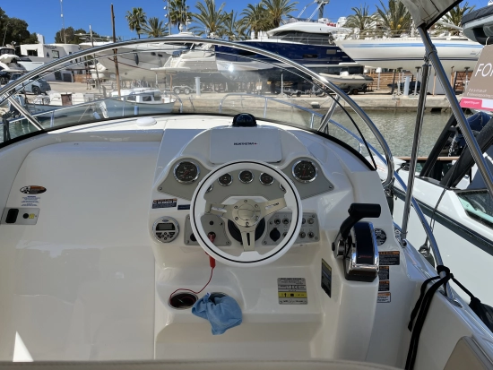 Bayliner Avanti 8 preowned for sale