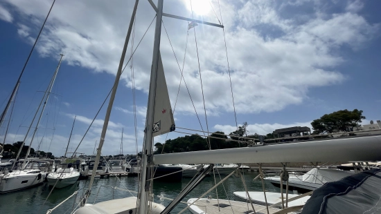 Beneteau Oceanis 34 preowned for sale