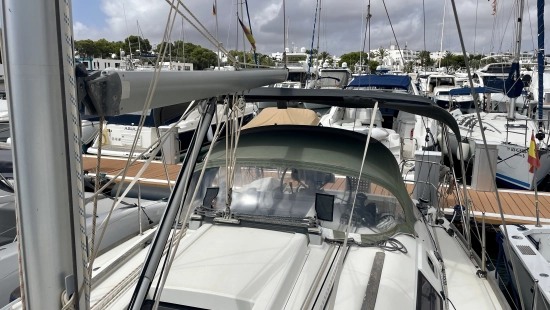 Beneteau Oceanis 34 preowned for sale