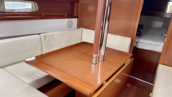 Beneteau Oceanis 34 preowned for sale