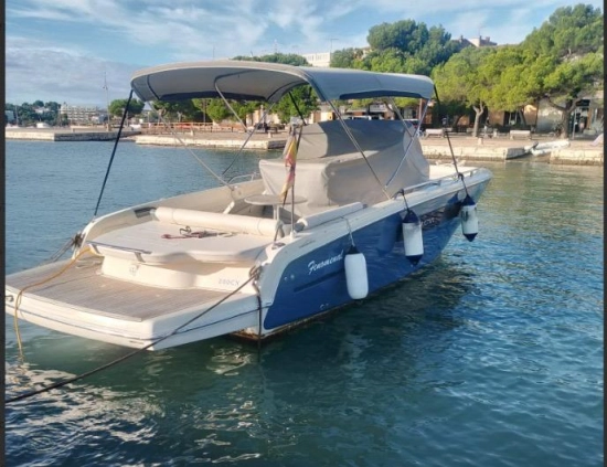 Invictus Yacht 280 Cx d’occasion à vendre