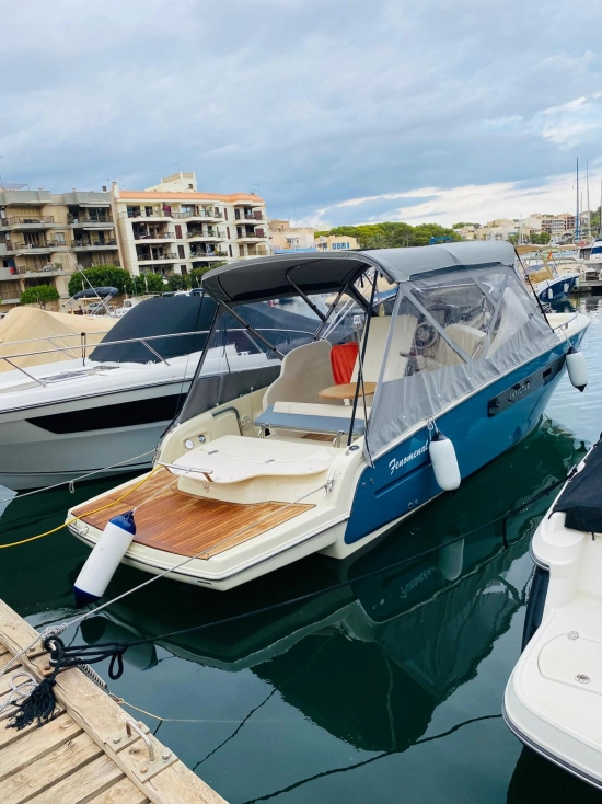 Invictus Yacht 280 Cx d’occasion à vendre