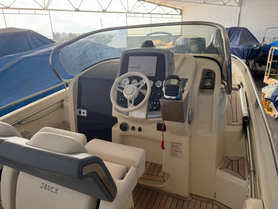 Invictus Yacht 280 Cx d’occasion à vendre