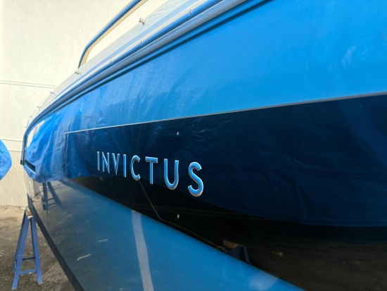 Invictus Yacht 280 Cx d’occasion à vendre