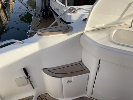 Sealine S28 gebraucht zum verkauf