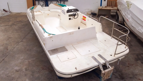 Rinker Flotilla 24 fb preowned for sale