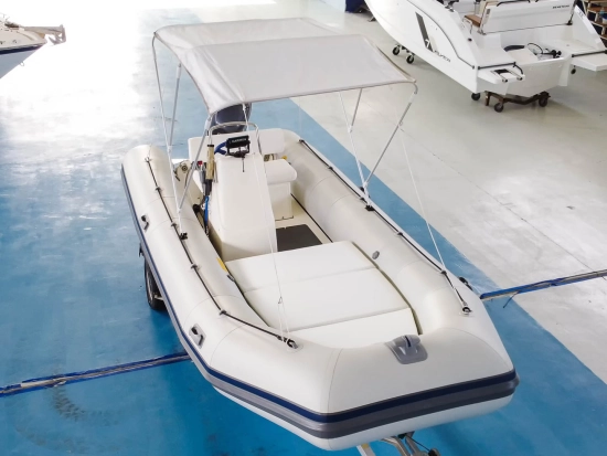 Zodiac Cherokee 480 preowned for sale