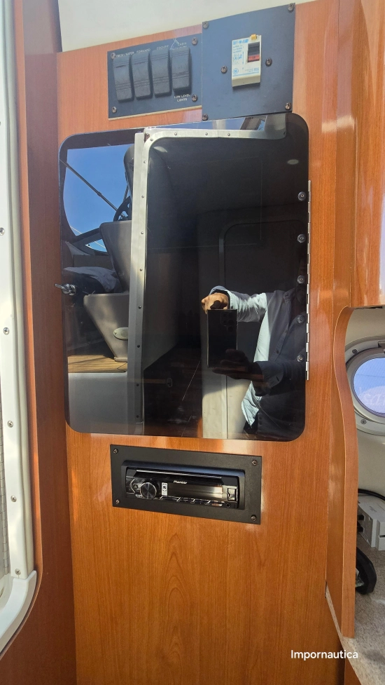 Four Winns Vista 268 preowned for sale