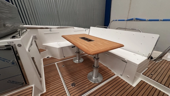 Beneteau Flyer 9 Sundeck brand new for sale