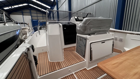 Beneteau Flyer 9 Sundeck brand new for sale