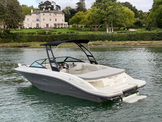 Sea Ray SPX 210 brand new for sale