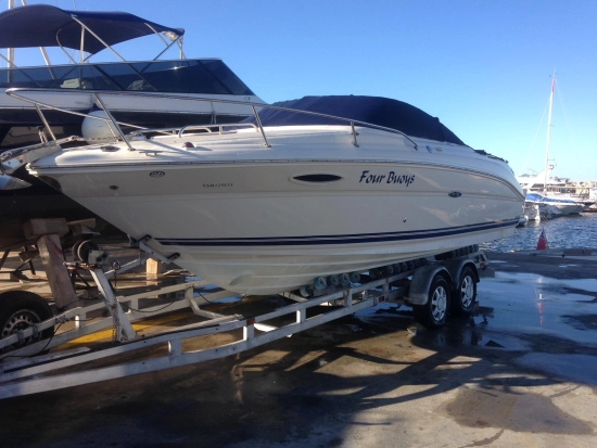 Sea Ray 225 Weekender preowned for sale