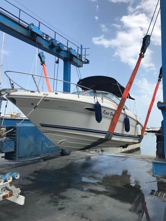 Sea Ray 225 Weekender preowned for sale