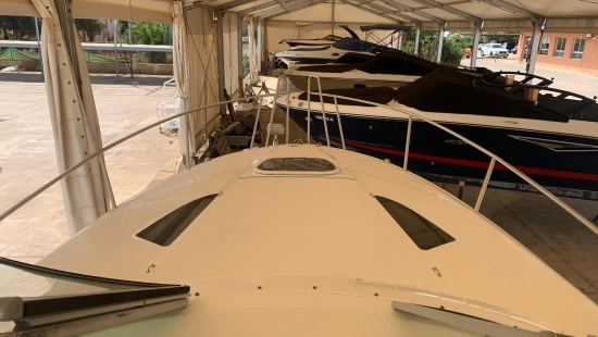 Sea Ray Sundancer 305 preowned for sale